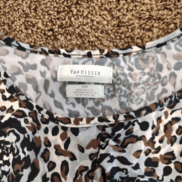 Van Heusen Dress Top with Leopard/Spiral Spots - Picture 2 of 2
